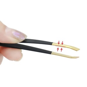 Pinzas para Cejas de Acero Inoxidable Chapadas en Oro de Lujo con Punta Curva y Puntiaguda, Antiestáticas, con Mango Cómodo, en Negro, Blanco y Plateado - Product Image 2