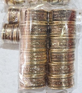 Bagues en laiton pour femmes, bijoux fantaisie GC-RG-333, idéales pour offrir, disponibles à prix abordable en provenance d'Inde. - Product Image 1