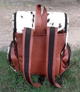 Mochila de cuero con pelo sintético de la mejor calidad, cierre de cremallera, color marrón y blanco, doble correa, impermeable, portátil. - Product Image 5