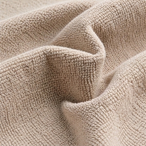 Petite serviette en tissu éponge douce avec une texture absorbante confortable - Product Image 6