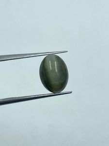 Cabochon œil de chat de couleur verte, taille ovale, pierre précieuse naturelle œil de chat, 4,77 carats - Product Image 6