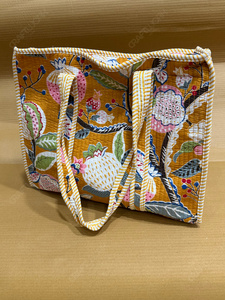 Handcrafted Quilted Floral <b>Tote</b> Bag Printed Fabric Shoulder Handbag Lightweight Everyday Carry Designer Casual Shopping Bag - Product Image 2