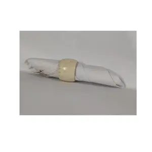 Anneaux de serviette en résine uniques classiques Porte-serviettes décoratifs pour table de dîner et mariage à prix réduit - Product Image 1