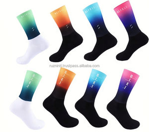 Chaussettes de sport pour hommes ultra douces, respirantes et écologiques pour un confort quotidien et des activités sportives de haute performance - Product Image 6