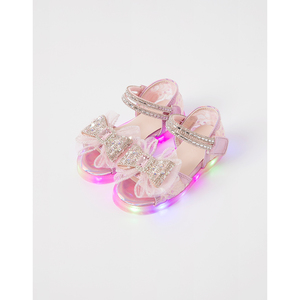 Sandalias OZKIZ de estilo coreano con cinta de cristal para niñas de 2 a 6 años, con luces, punta abierta, color liso, moda al por mayor para el verano infantil - Product Image 1