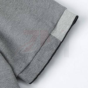 Polos à séchage rapide couleur gris pour hommes, fournisseur de vêtements, streetwear personnalisé de haute qualité avec impression du logo de la marque - Product Image 4