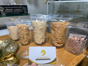 Chips de coco salados de pulpa de coco madura natural para un aperitivo sabroso y para servicios de catering en Vietnam - Product Image 6