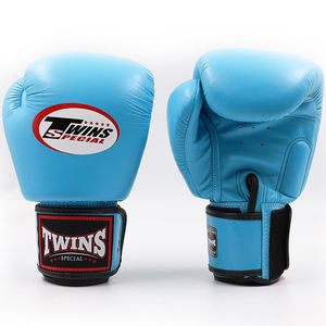 Nuevos Guantes de Boxeo Twins Blue Muay Thai con Cierre de Velcro, 100% Cuero Vacuno - Product Image 1