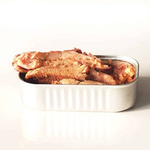 Sardinas enlatadas en salsa de tomate, sabor picante, totalmente cocidas, enlatos con anilla de apertura, para importadores, mayoristas y proveedores de alimentos. - Product Image 2