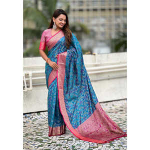 ผ้าซิลค์สีน้ำเงินเนื้อนุ่ม ทอลายแบนดานี ปาโตลา ซารี พร้อมลายทอแบบตัดกัน สำหรับชุดราตรี ผ้าทอระดับพรีเมียม น้ำหนัก 600 กรัม - Product Image 2