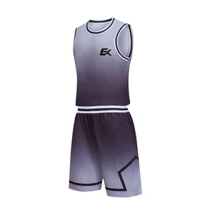 Conjunto de Camiseta de Baloncesto Sublimada Personalizada, Camiseta sin Mangas para Hombre con Pantalones Cortos, Color Degradado, Absorbe la Humedad, Ajuste Atlético - Product Image 4