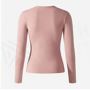Haut de yoga rose uni à col rond et manches longues, respirant, en spandex et polyester, sans couture, vêtements de sport pour femmes - Product Image 2
