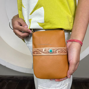 OEM sac banane en cuir usiné à la main de qualité supérieure de grande capacité pour femmes sacs de ceinture pour téléphone portable pochette de hanche en cuir de vachette pour moto - Product Image 4