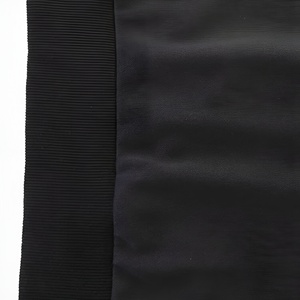 เสื้อฮู้ดดี้ลายกราฟิกสีดำ ดีไซน์สร้างสรรค์ เนื้อผ้านุ่มสบาย สไตล์สตรีทแวร์ทันสมัย แฟชั่นประจำวัน - Product Image 6