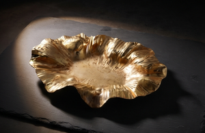 Plateau en métal lourd à surface ondulée unique, texture moulée, pour cuisine et salle à manger, articles de table en stock - Product Image 2