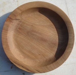 Assiette en bois de qualité supérieure avec un design naturel fait main, plat de service en bois durable pour la maison, le restaurant et la décoration de table - Product Image 5
