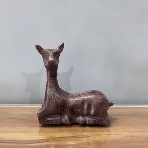 Figurine de cerf moderne en aluminium, statue décorative d'animal, objet de décoration pour la maison, sculpture d'art métallique faite à la main pour table de salon - Product Image 3