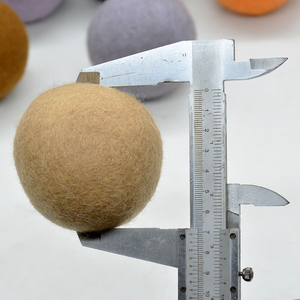 Bolas de Fieltro de Lana 100% Naturales y de Alta Calidad para Secadora |   Suavizante de Telas Reutilizable y Ecológico para Lavandería - Product Image 3