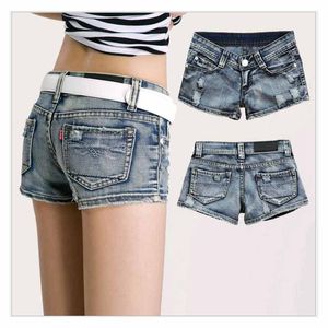 Shorts en jean déchirés taille haute pour femme, style décontracté avec ourlet effiloché et poches, en coton bleu clair - Product Image 4