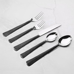 Ensembles de couverts en métal Royal Look avec manche noir forgé à la main pour la maison et la décoration de table de mariage, ensembles de couverts décoratifs en argent - Product Image 1