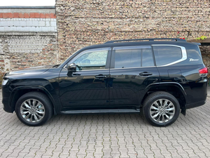 Toyota Land Cruiser LC300 70e anniversaire V6 Essence 415HP HUD Caméra 360° Neuf Spécifications EU - Product Image 6