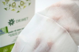 Lingettes d'hygiène intime jetables, contrôle des odeurs, aux herbes naturelles, postbiotiques, hydratantes, sans mousse, sûres pour la zone féminine - Product Image 5