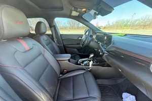 Chevrolet Trax 2RS FWD SUV Exotique Premium 2024 - Product Image 5