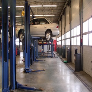 Sistema de Elevación de Autos para Taller con Alta Capacidad de Carga, Construcción de Acero y Mecanismos de Control de Seguridad Fáciles de Usar - Product Image 6