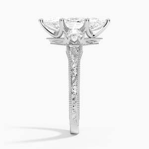 Bague de fiançailles en moissanite taille marquise avec bande gravée vintage et pierres latérales - Product Image 4
