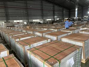 Mejor Precio de lujo 4mm 5mm 6mm IXPE SPC tablón de vinilo entrelazado espiga cocina calidad superior hecho en Vietnam - Product Image 4