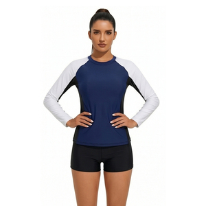 Rashguard de combat MMA personnalisé pour femme, imprimé, sublimé, à compression, pour l'entraînement et la gym - Product Image 3