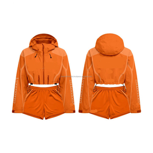 Ensemble 2 pièces de survêtement streetwear rose décontracté de haute qualité pour femme : sweat à capuche court zippé et short à épaules tombantes avec col montant - Product Image 3