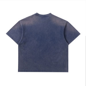 Camiseta Acid Wash de corte holgado con estampado gráfico personalizado, estilo vintage, oversized, streetwear para hombre. - Product Image 2