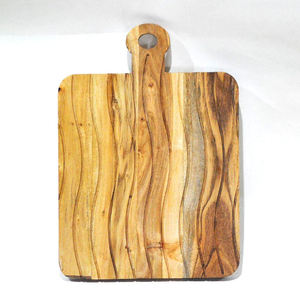 Planche à découper en bois rectangulaire avec poignée sculptée en chevron, grain naturel, ustensile de cuisine, décoration de table, mariage - Product Image 6