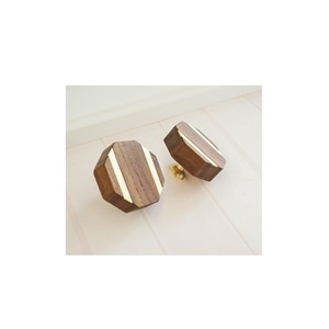 Bouton de meuble élégant en bois et résine époxy, nouveau produit, design élégant, boutons personnalisables, emballage sur mesure - Product Image 1