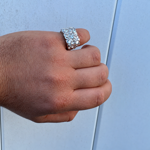 Bague pour homme en argent 925 avec moissanite taille diamant rond, large bande de style affirmé, design géométrique, bijoux de mode de luxe entièrement pavés - Product Image 5