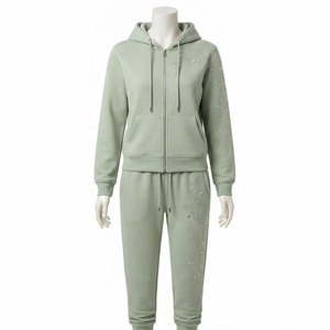 Conjunto de Sudadera con Capucha y Pantalones Deportivos con Pedrería para Uso Diario, Conjunto Deportivo Premium con Pedrería para Mujer - Product Image 1