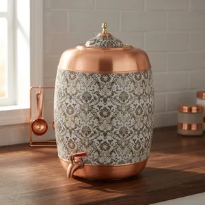 Distributeur d'eau en cuivre pur Kubera, pot Matka, pot Gadha, récipient de stockage d'eau en cuivre fait à la main pour la maison et la cuisine - Product Image 2