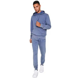 Ensemble de survêtement premium pour homme avec personnalisation OEM – Sweat à capuche et pantalon de jogging minimalistes de couleur unie en molleton épais - Product Image 4