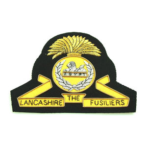 Insignias Tácticas Personalizadas de Alta Calidad, Bordadas a Mano en Tela de Lona, Colores y Logotipos Personalizados OEM/ODM, Cómodas para Ceremonias - Product Image 6