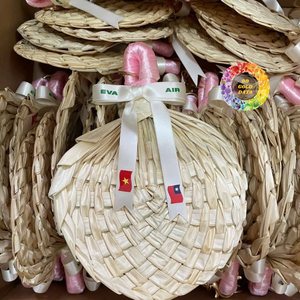 Set de Llavero de Sombrero Redondo Rústico Hecho a Mano en Vietnam y Bolsa de Paja, Regalos Artesanales de Paja Natural para Tiendas de Souvenirs y Eventos - CARYLN - Product Image 5