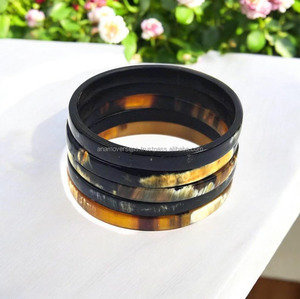 กำไลข้อมือทำมือจากเขาควายสไตล์ชนเผ่า แฟชั่นแบบดั้งเดิม - Product Image 2