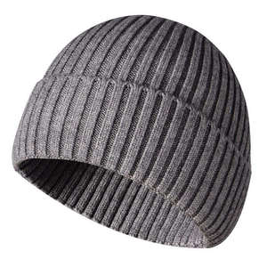 Bonnet en acrylique côtelé rayé jaune moutarde avec revers contrastant, ajustement réglable, idéal pour l'hiver et les activités de plein air - Product Image 3