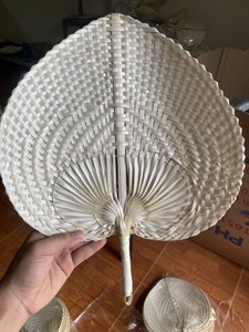 Usine de fabrication d'éventails en bambou du Vietnam prenant en charge la production OEM pour les cadeaux promotionnels et les acheteurs commerciaux - Product Image 2