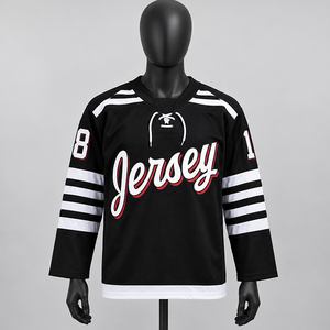 Camiseta de Hockey sobre Hielo Negra Personalizada con Rayas Blancas y Letras Rojas, Corta, Transpirable, de Poliéster que Absorbe la Humedad, Ropa de Verano para Hombre - Product Image 1