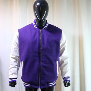 Veste universitaire pour homme de couleur violette avec manches blanches, fermeture éclair, style décontracté universitaire, col rabattu, coupe régulière, fils fins - Product Image 2