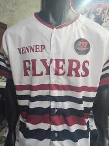 Maillot de baseball sur mesure OEM, qualité supérieure, vêtements de sport réguliers avec logo d'équipe personnalisé par sublimation, en tissu jersey doux. - Product Image 4