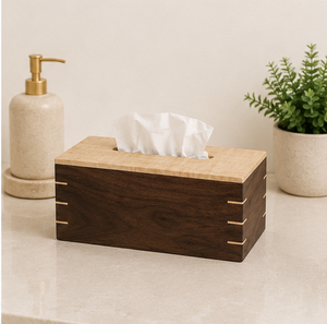 Caja de pañuelos de madera de nogal negro macizo y arce tigrado, hecha a mano, de lujo, artesanal, rectangular, para el hogar. - Product Image 1