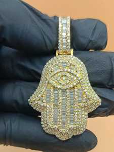 จี้รูปมือฮัมซาชุบทอง 18K ประดับเพชรโมอิสซาไนต์ทรงกลมเจียระไนแบบบริลเลียนท์ สไตล์ฮิปฮอป ของขวัญสุดหรูสำหรับทุกเพศ - Product Image 2