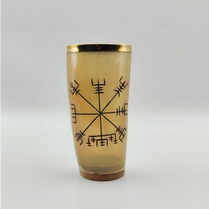 Mug en corne de buffle naturelle de qualité supérieure, fait main, avec gravure personnalisée, fabriqué pour la boisson et la décoration - Product Image 5